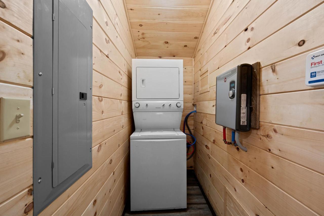 Lodge Cozy Of